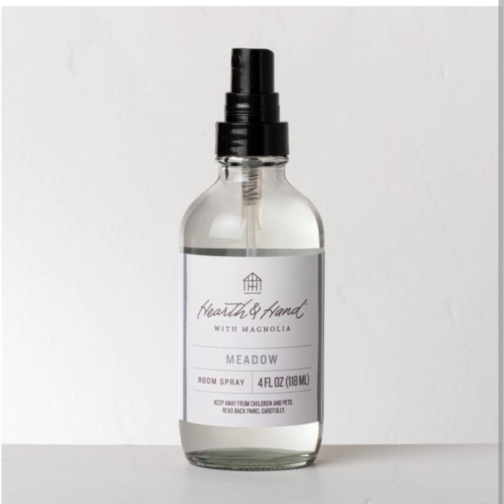 Hearth & Hand with Magnolia 4oz Meadow Room Spray